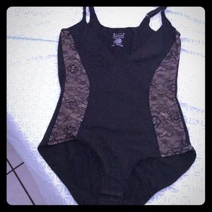 ⭐️NEVER WORN ⭐️Sexy body shaping undergarment